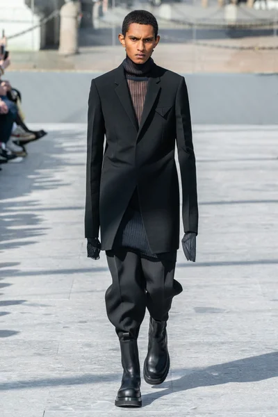 Look 37